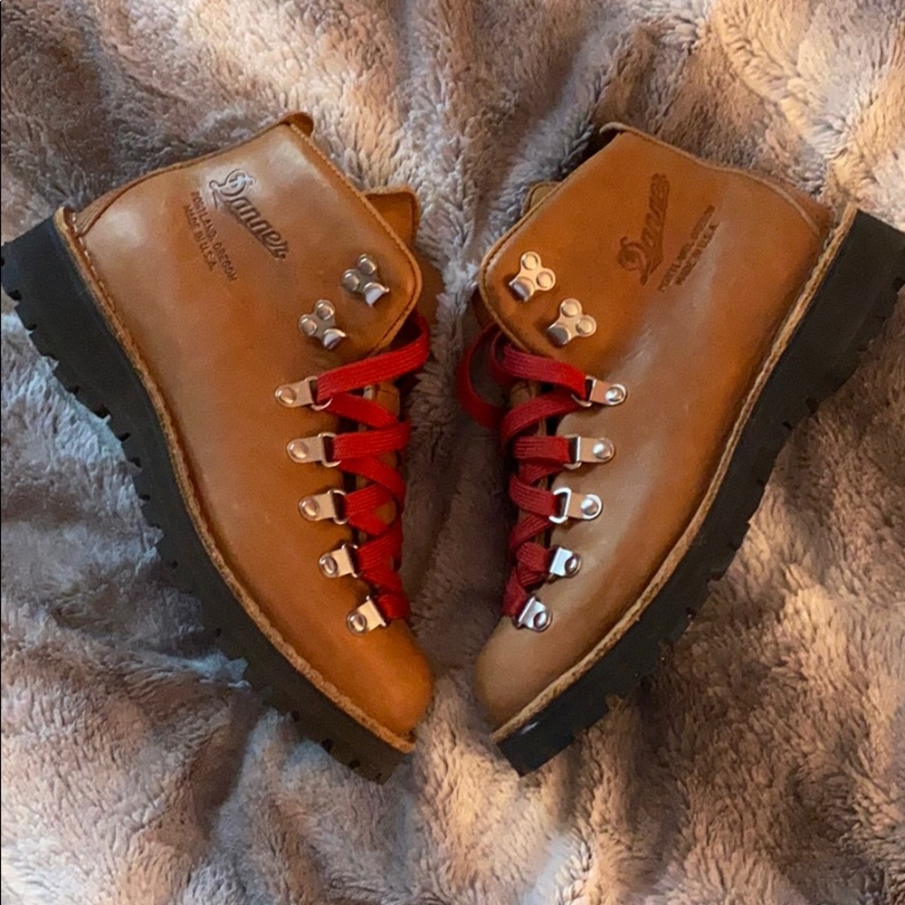 Danner Boots mountain high boots US w 7/7.5